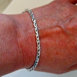 DaVinci snake style chain bracelet.